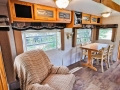 kitchen-table-and-chair-yellowstone