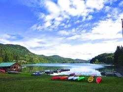 kayaks on shore.jpg