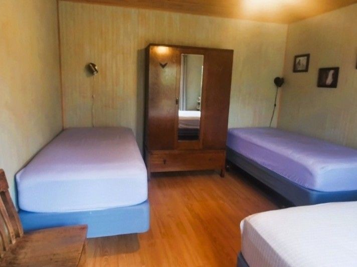https://moosehavenresort.com/dev/wp-content/uploads/2025/06/11-a-bedroom.jpg