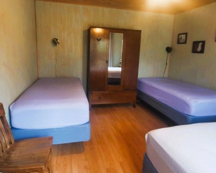 https://moosehavenresort.com/dev/wp-content/uploads/2025/06/12-a-bedroom-2.jpg