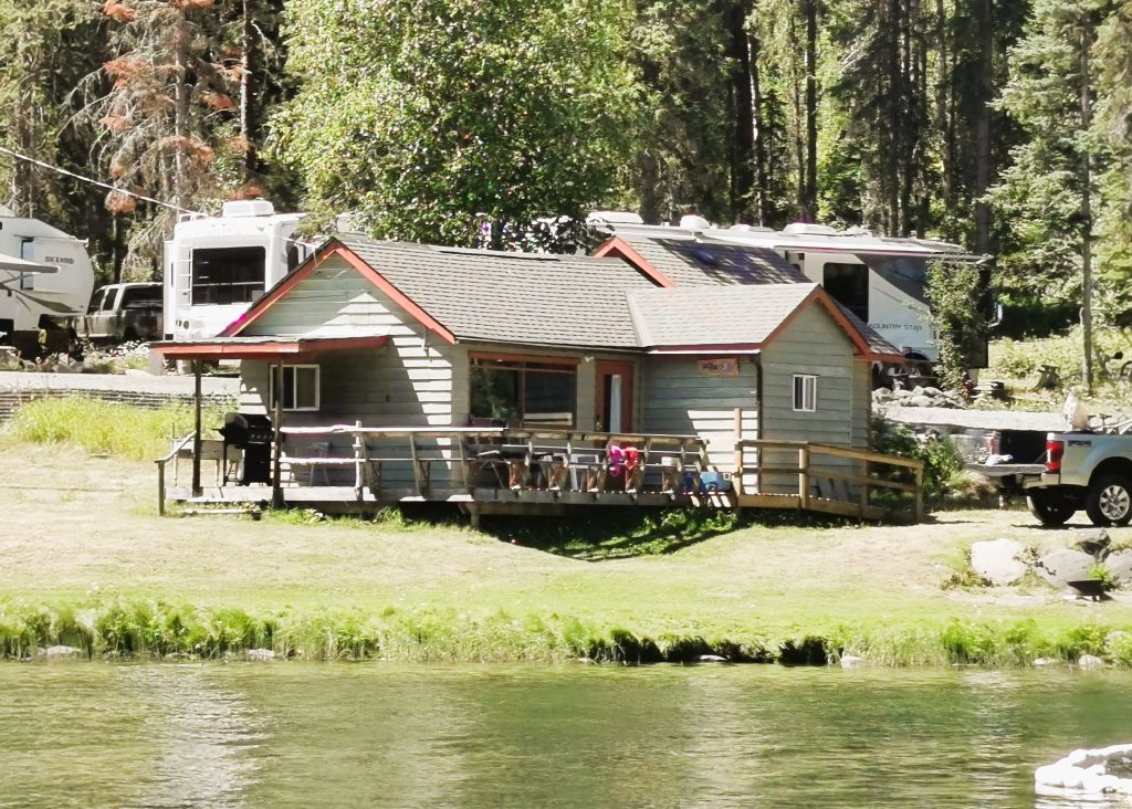 https://moosehavenresort.com/dev/wp-content/uploads/2025/06/16.jpg