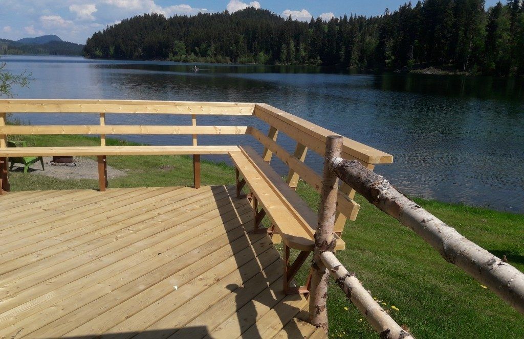 https://moosehavenresort.com/dev/wp-content/uploads/2025/06/17-cabin-1-deck.jpg