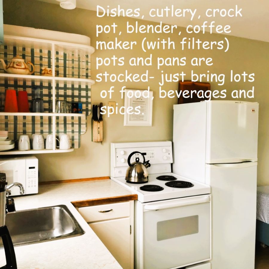 https://moosehavenresort.com/dev/wp-content/uploads/2026/06/3-cabin-4-kitchen.jpg