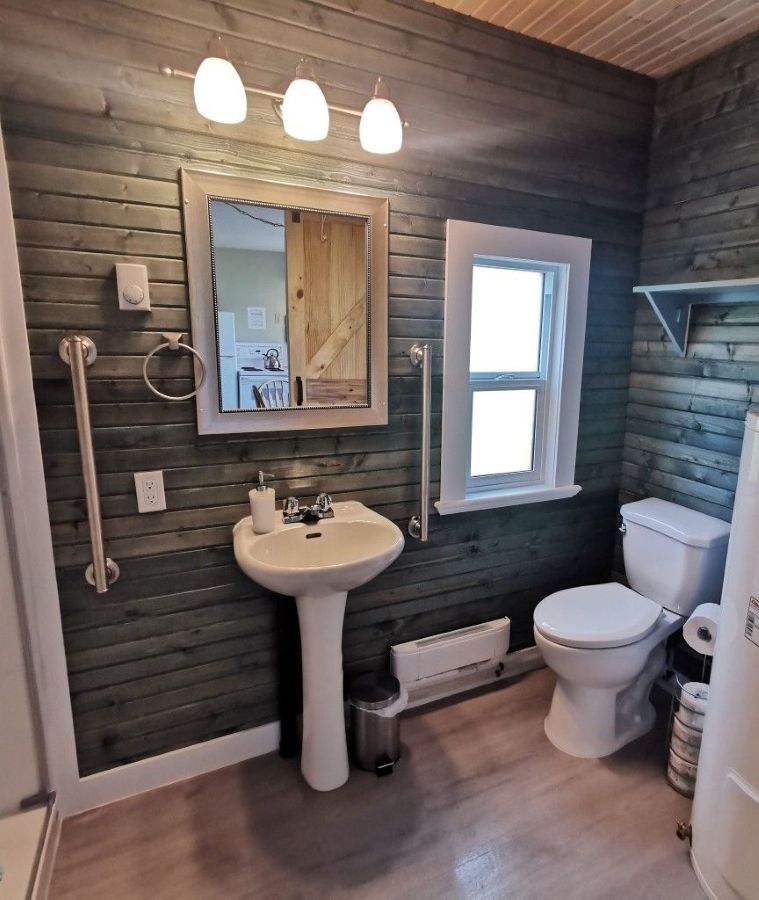 https://moosehavenresort.com/dev/wp-content/uploads/2026/06/9-bathroom.jpg