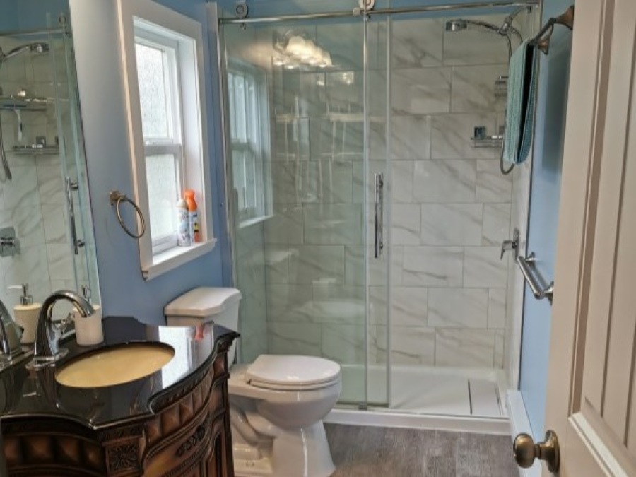 https://moosehavenresort.com/dev/wp-content/uploads/2026/06/bathroom.jpg